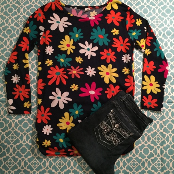 Lai Li Sweaters - Lai Li OS Floral Sweater